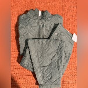 Fabletics Quilted Tapered Pant Outfit - S Short Pant and XS Jacquet